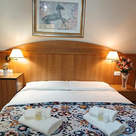 Nahid Accommodation Roma Esterno foto