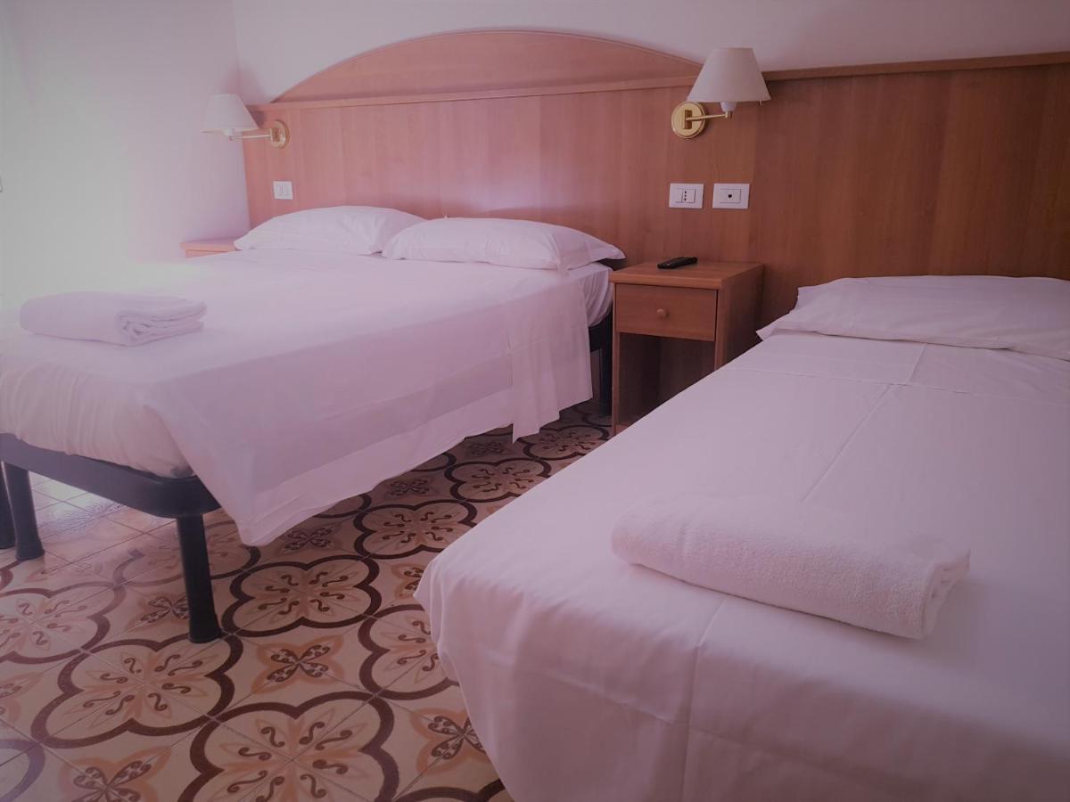 Nahid Accommodation Roma Esterno foto