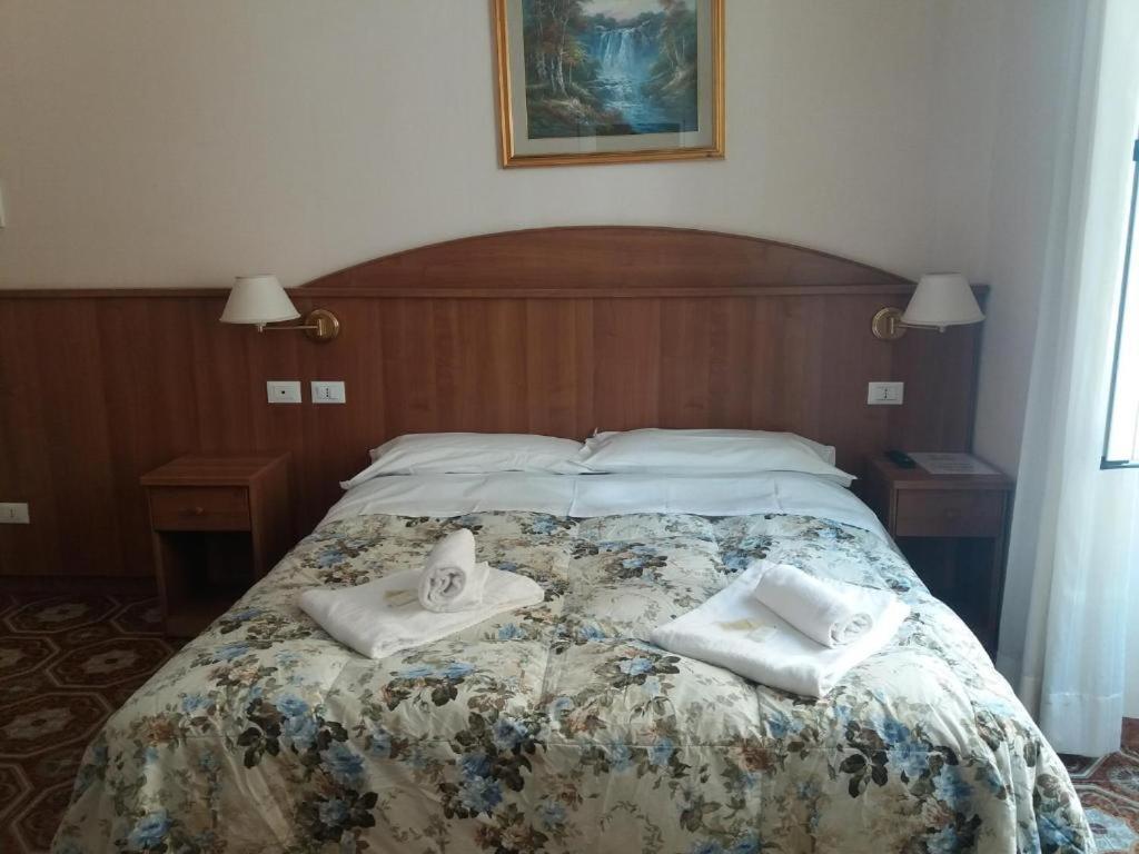 Nahid Accommodation Roma Esterno foto