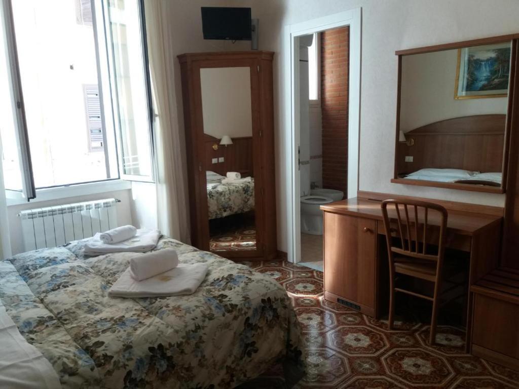 Nahid Accommodation Roma Esterno foto