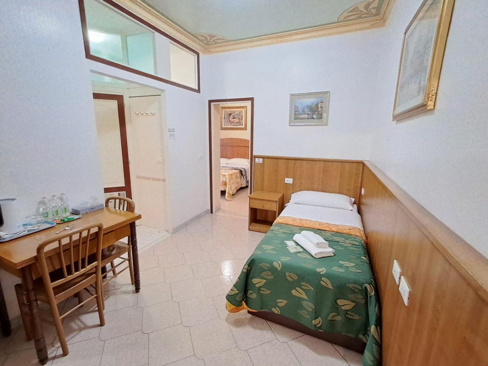 Nahid Accommodation Roma Esterno foto