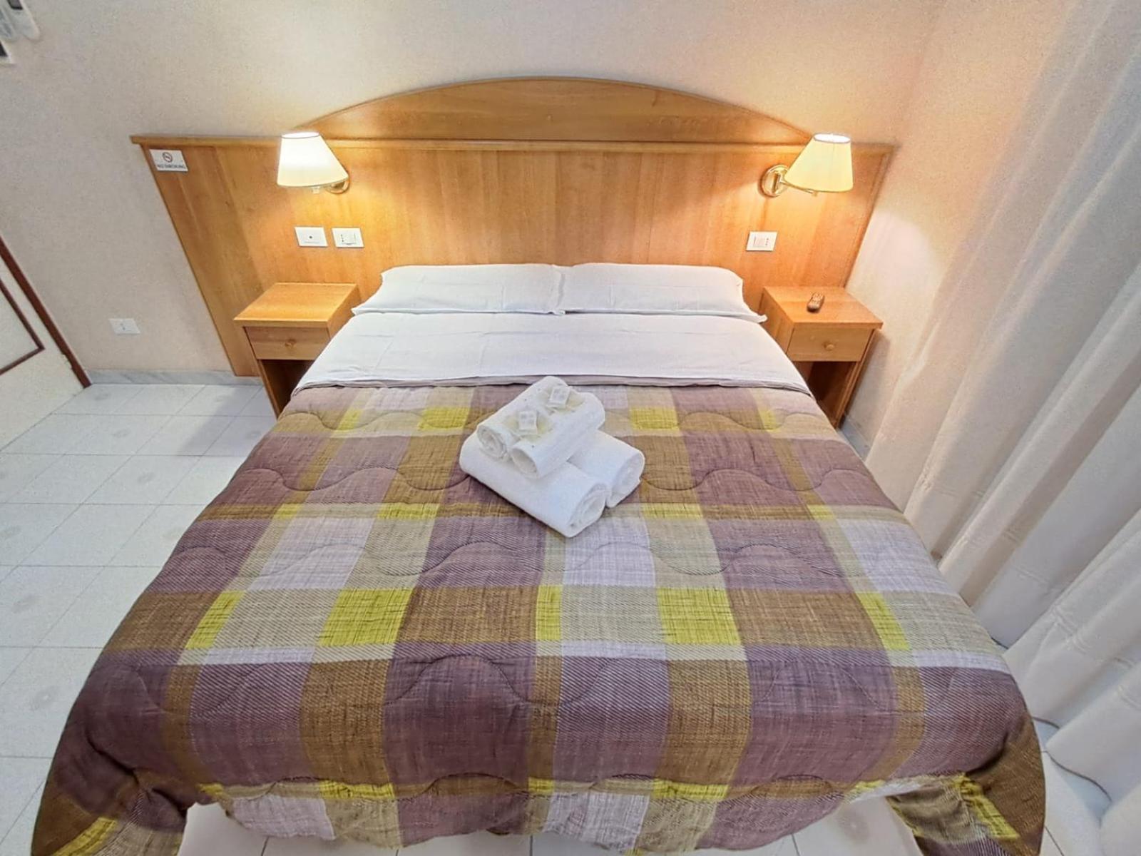 Nahid Accommodation Roma Esterno foto